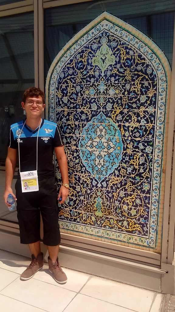 La Olimpiada Internacional de Informática de Irán, en 2017, no le dejó David un buen desempeño competitivo, pero si grandes experiencias personales y crecimientos culturales. (Foto: Cortesía del entrevistado)