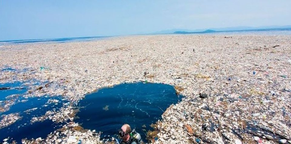 Basura acumulado en el océano