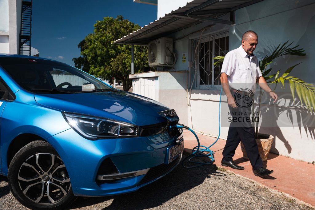 Auto eléctrico
