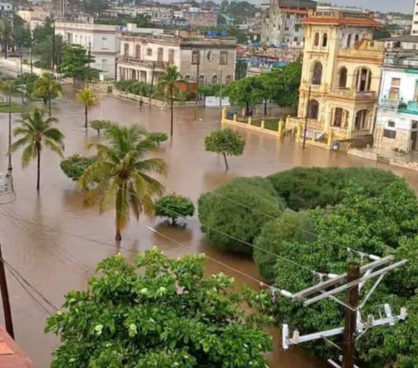 desastre por intensas lluvias en La Habana