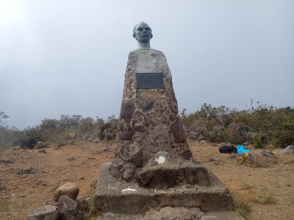 El monumento a Martí en la cima del Turquino