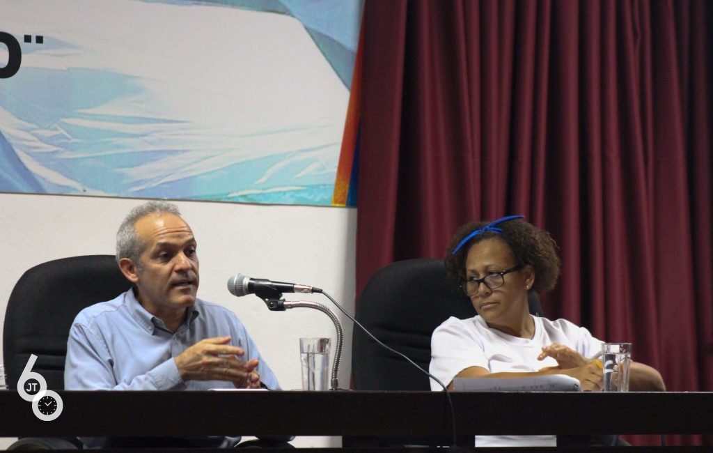 El Dr. C. Armando Rodríguez Batista, ministro del CITMA, durante los debates en Mayabeque
