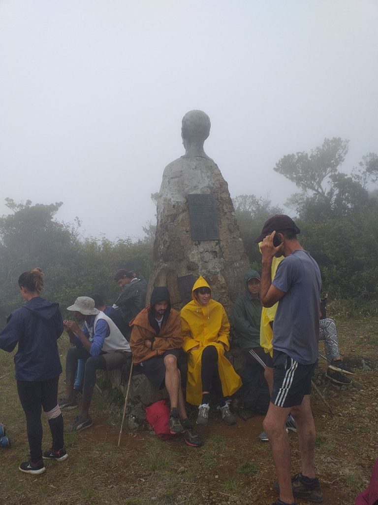 Llamada de gestión desde la cima del Turquino